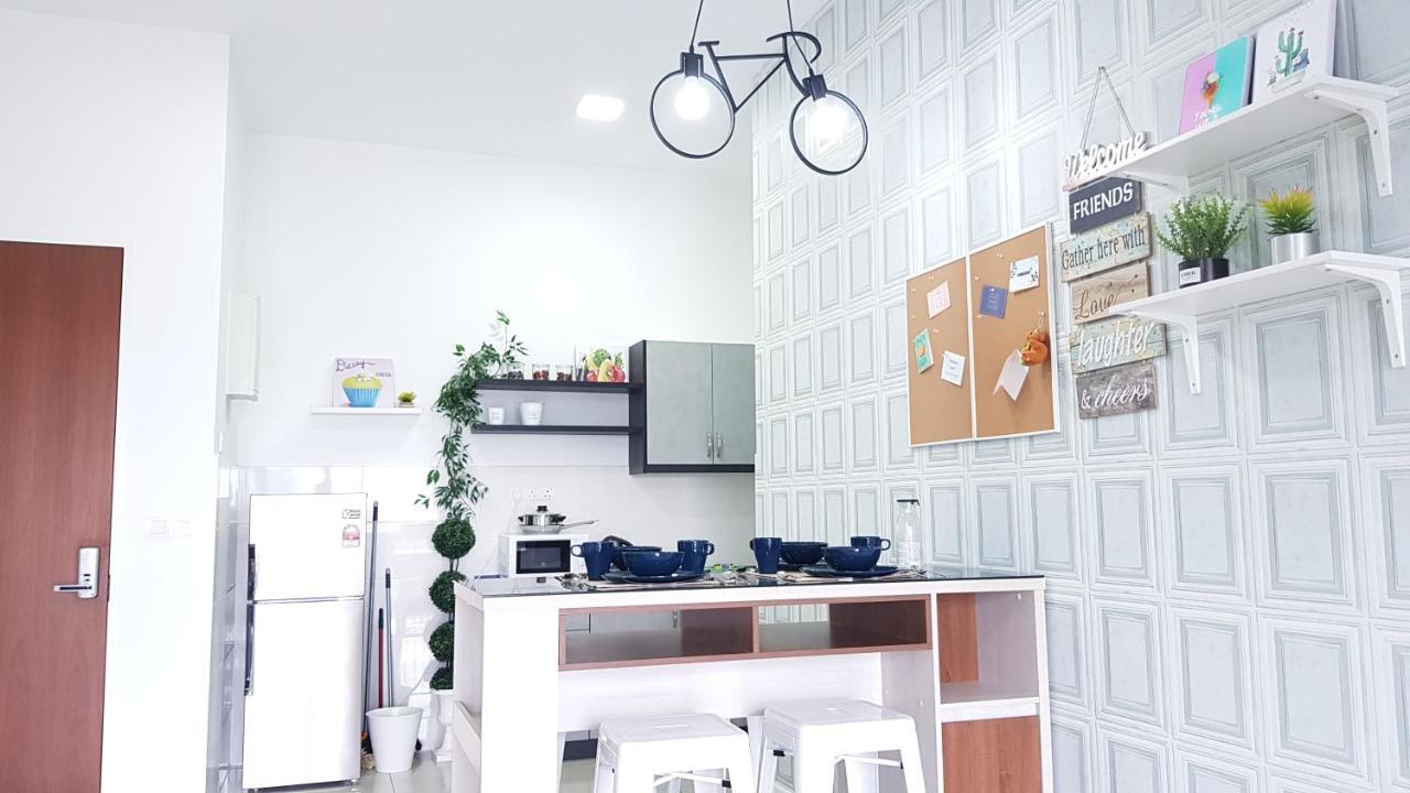 Le Pavillion Puchong By Widebed Upto 6Pax Apartment Куала Лумпур Екстериор снимка