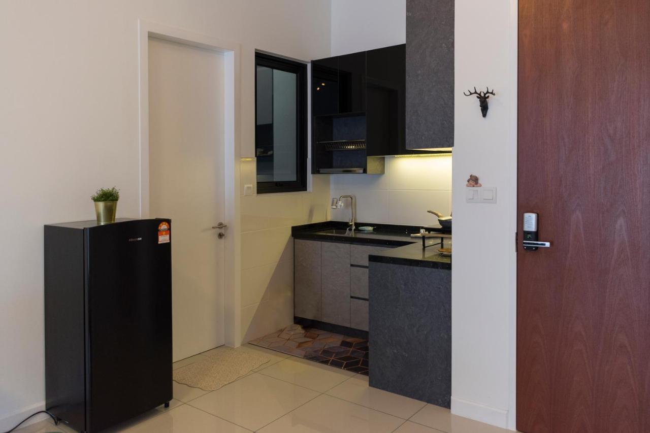 Le Pavillion Puchong By Widebed Upto 6Pax Apartment Куала Лумпур Екстериор снимка