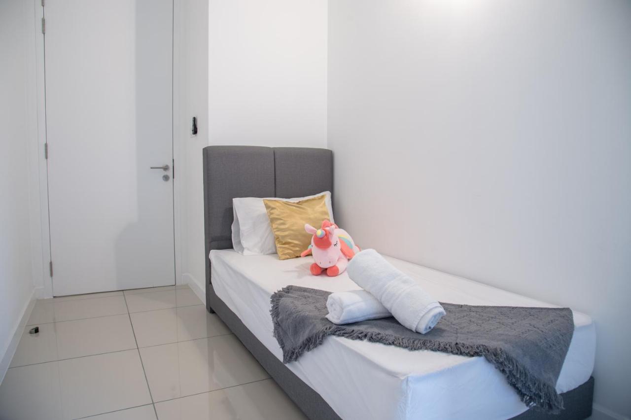 Le Pavillion Puchong By Widebed Upto 6Pax Apartment Куала Лумпур Екстериор снимка